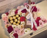 מארז אדום פורח