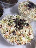 סלט כרוב ופיצוחים