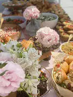 שולחן הרמת כוסית