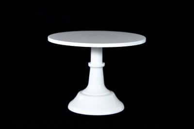 מעמד עוגה לבן