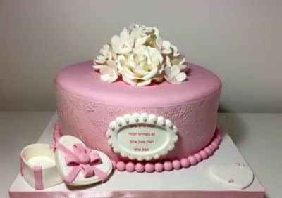 עוגת פרחים ורודה