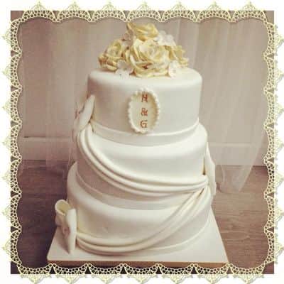 עוגת חתונה בלבן