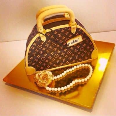 עוגת תיק לואי ויטון